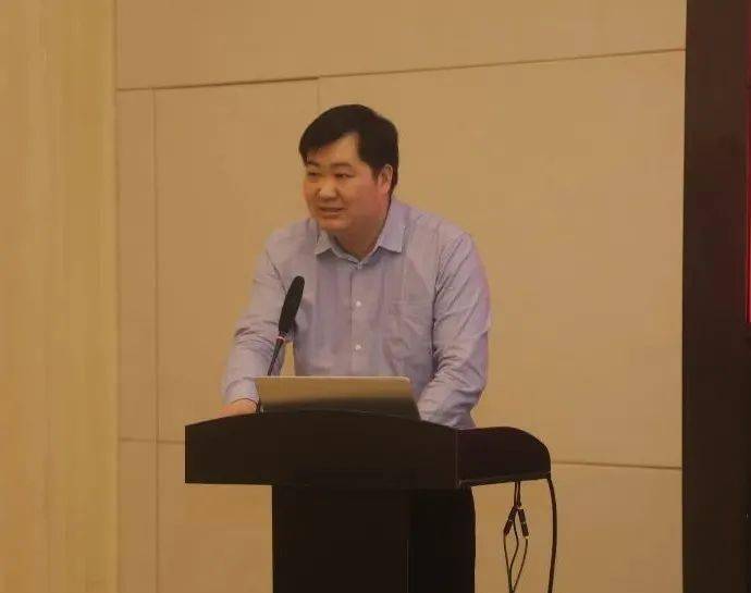 正版免費(fèi)資料大全全年,正版免費(fèi)資料大全全年，助力個(gè)人與企業(yè)的成長(zhǎng)之路
