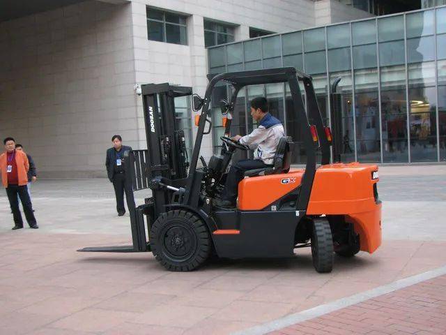 成都叉車(chē)司機(jī)最新招聘信息,成都叉車(chē)司機(jī)最新招聘信息及職業(yè)前景展望
