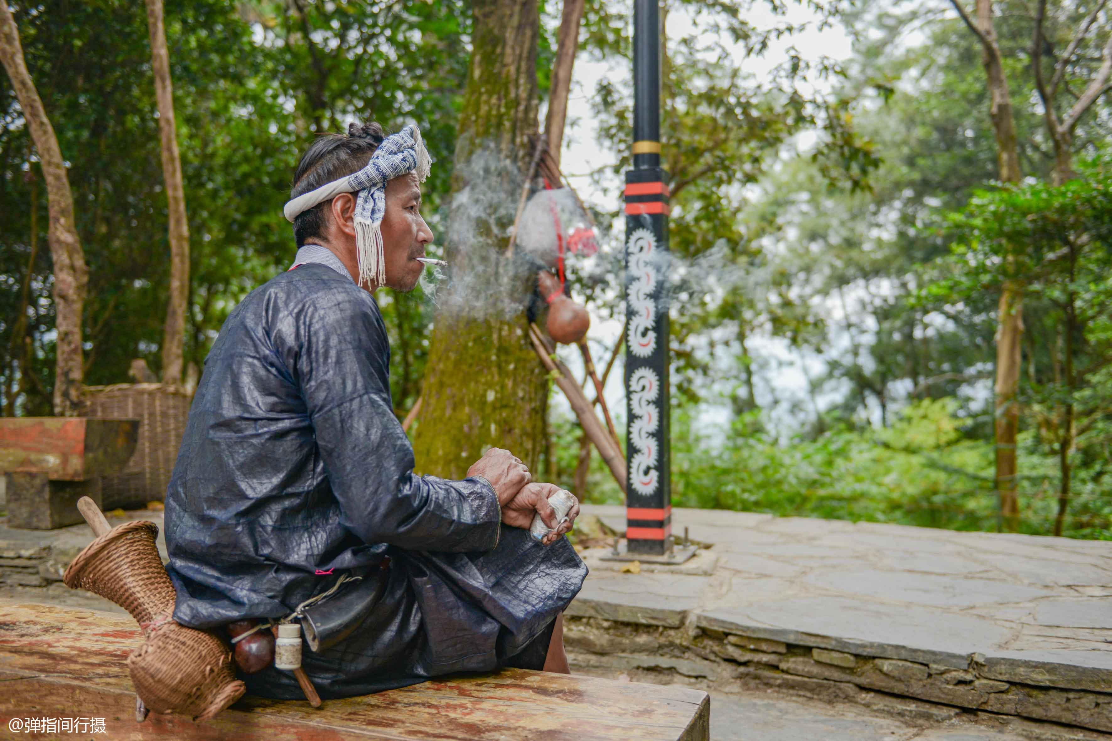 苗族舞蹈服裝最新款,最新苗族舞蹈服裝款式，傳統(tǒng)與時(shí)尚的完美結(jié)合