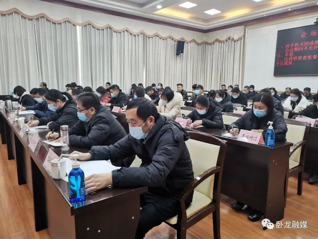 南陽工廠招工最新消息,南陽工廠招工最新消息，機(jī)遇與挑戰(zhàn)并存