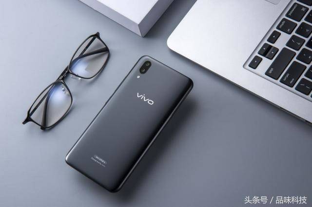 vivo最新機(jī)型是什么,vivo最新機(jī)型是什么，科技與美學(xué)的完美結(jié)合