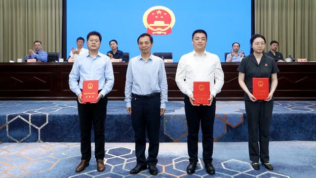 射陽縣委人事最新任免,射陽縣委人事最新任免，構(gòu)建新時(shí)代領(lǐng)導(dǎo)團(tuán)隊(duì)，推動(dòng)縣域發(fā)展新篇章