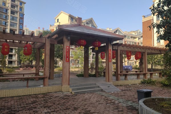 花湖和風(fēng)朗苑最新動態(tài),花湖與風(fēng)朗苑，最新動態(tài)探析