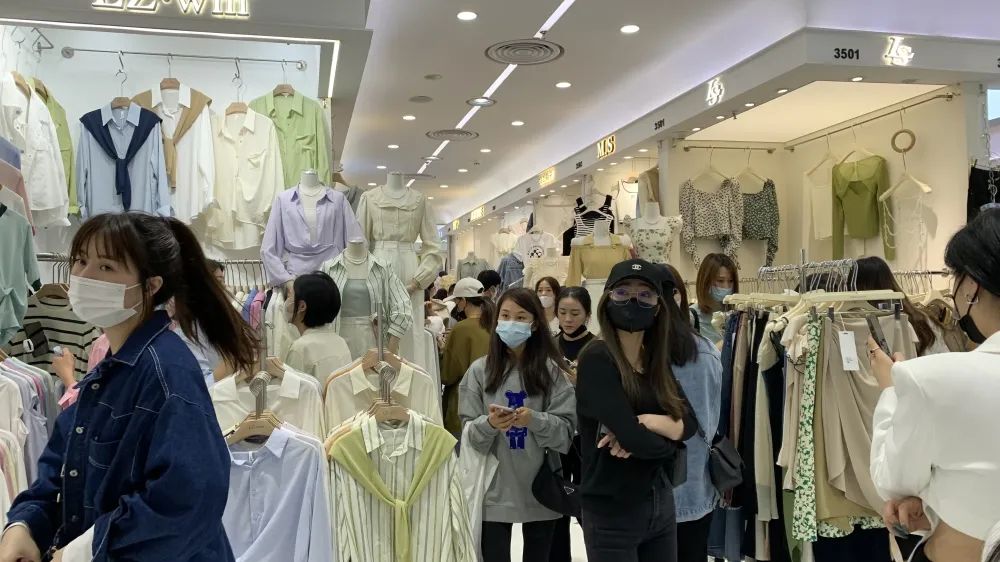 青草熱最新在線精品店,青草熱最新在線精品店，一站式購物體驗與時尚新潮的融合