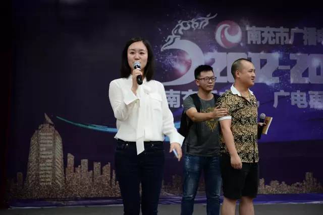 南充市伍果麗最新消息,南充市伍果麗最新消息，閃耀之星在行動(dòng)