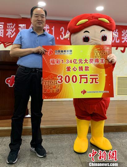 2025澳門(mén)現(xiàn)場(chǎng)開(kāi)獎(jiǎng)直播,澳門(mén)彩票業(yè)的發(fā)展與展望，2025澳門(mén)現(xiàn)場(chǎng)開(kāi)獎(jiǎng)直播的機(jī)遇與挑戰(zhàn)